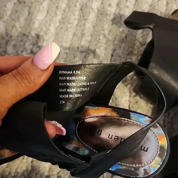 Madden Girl Wedge - Picture 7 of 7